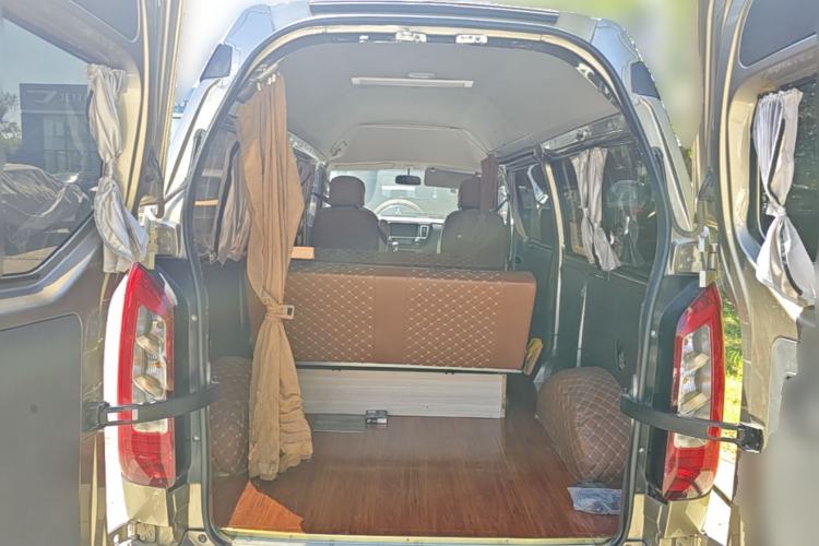 Used Jinbei Hiace King 2021 2.0L City Transport King Series Comfortable High-Roof 6-Seater 1TZS Trunk