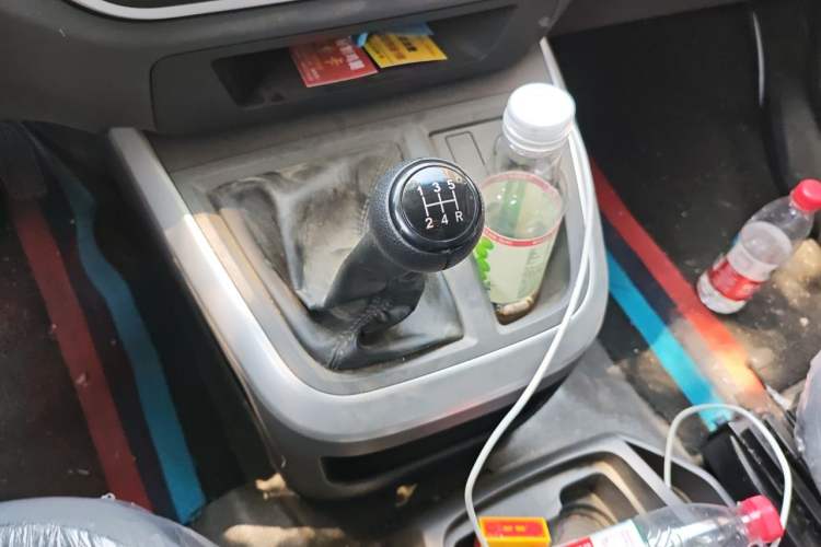 Used Jinbei Hiace King  Gear Lever