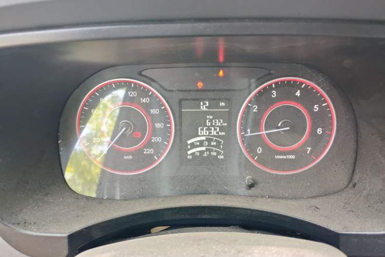 Used Jinbei Hiace King  Instrument Cluster