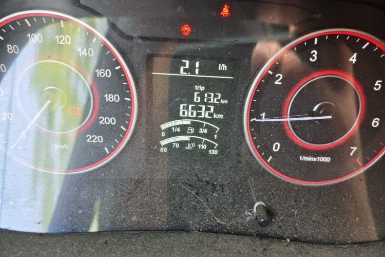 Used Jinbei Hiace King  Odometer Close Up