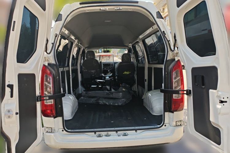 Used Jinbei Hiace King  Trunk