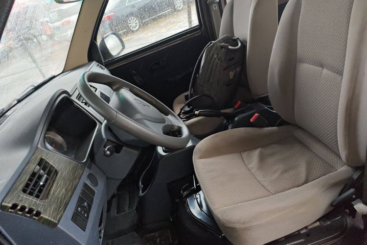 Used Jinbei Hiace X30 2021 1.5L Standard Model Central Air Conditioning EPS Version Bus China VI Emission Standard SWC15M Left Front Seat