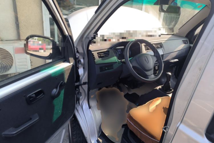 Used Jinbei Hiace X30 2024 1.5L Champion Edition Passenger Vehicle 5/6/7 Seats Driver Seat