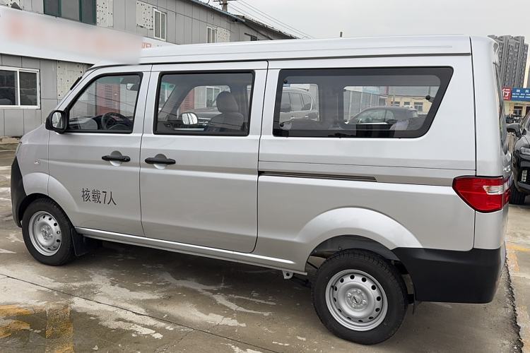Used Jinbei Hiace X30 2023 1.5L Super-Comfortable Passenger Van 5/6/7-Seater Non-Air-Conditioned Version Model SWC15M Exterior 5