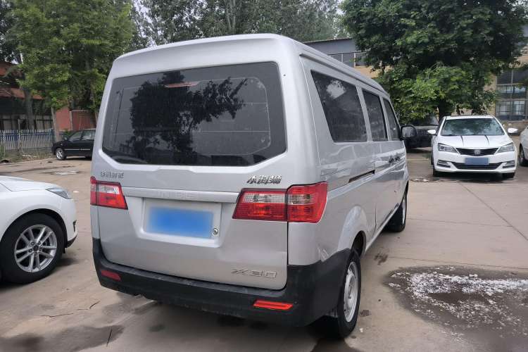 Used Jinbei Hiace X30 2023 1.5L Super-Comfortable Passenger Van 5/6/7-Seater Non-Air-Conditioned Version Model SWC15M Exterior 5