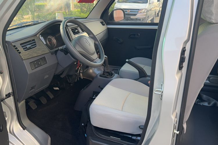 Used Jinbei Hiace X30 2023 1.5L Wealthy Van 2/5-Seater Non-Air-Conditioned Version SWC15M Exterior 8