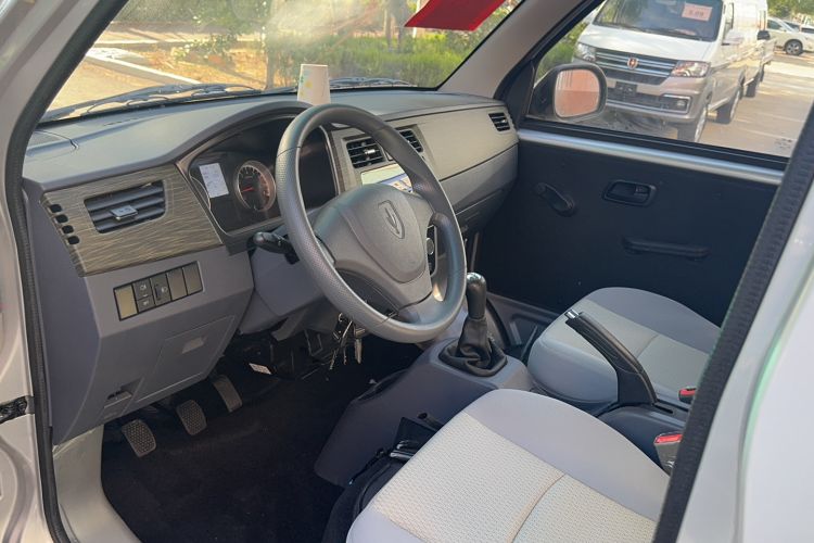Used Jinbei Hiace X30 2023 1.5L Wealthy Van 2/5-Seater Non-Air-Conditioned Version SWC15M Interior 1