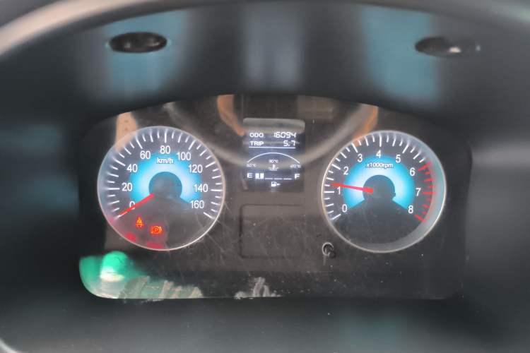 Used Jinbei Hiace X30 2023 1.5L Super-Comfortable Passenger Van 5/6/7-Seater Non-Air-Conditioned Version Model SWC15M Interior 8