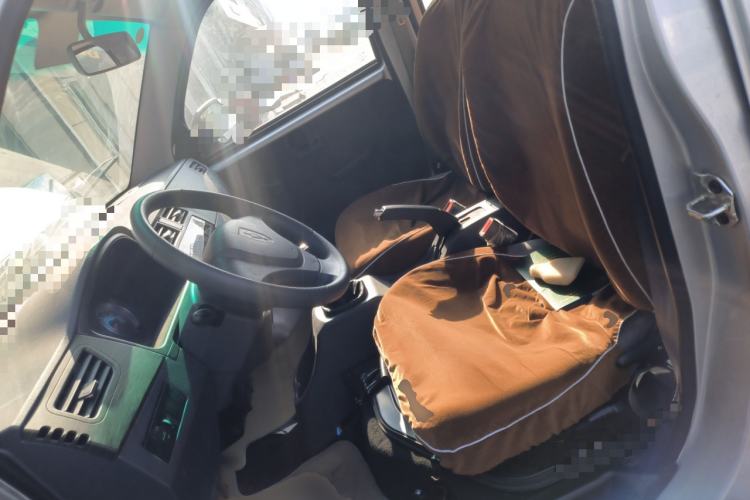 Used Jinbei Hiace X30 2024 1.5L Champion Edition Passenger Vehicle 5/6/7 Seats Left Front Seat