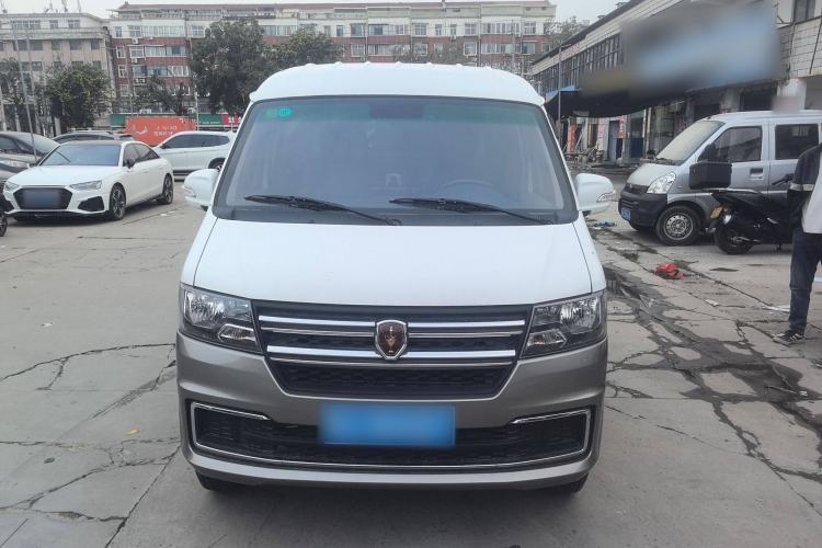 Used Jinbei Hiace X30 2024 1.5L Wealthy Van Model 2/5 Seats with Front-Mounted Air Conditioning Exterior 1