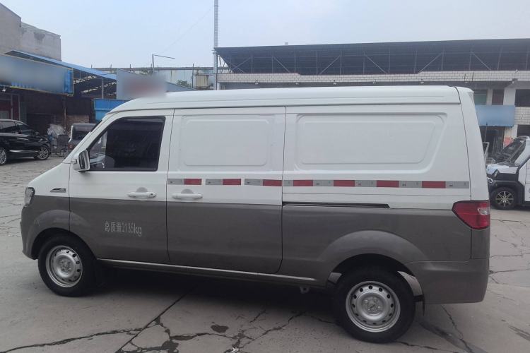Used Jinbei Hiace X30 2024 1.5L Wealthy Van Model 2/5 Seats with Front-Mounted Air Conditioning Exterior 5