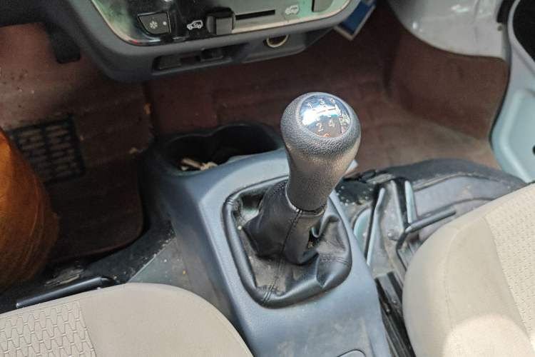 Used Jinbei Hiace X30 2023 1.5L Super-Enjoyment Van 2/5 Seats Non-Air-Conditioned Version SWC15M Gear Lever