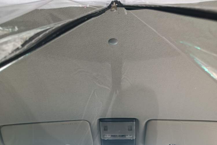 Used Jinbei Hiace X30 2021 1.5L Comfort Model Air-Conditioner-Free Version National VI Standard SWC15M Bus Headliner