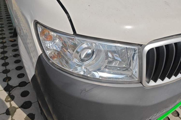 Used Jinbei Hiace X30 2023 1.5L Super-Enjoyment Van 2/5 Seats Non-Air-Conditioned Version SWC15M Right Front Headlight