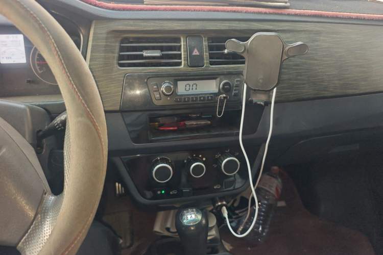 Used Jinbei Hiace X30 2013 1.3L Comfort Model Audio And AC Panel