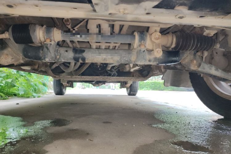 Used Jinbei Hiace X30 2013 1.3L Standard Version Chassis Front