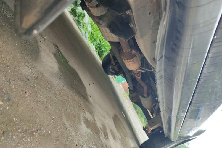 Used Jinbei Hiace X30 2013 1.3L Standard Version Chassis Front Left