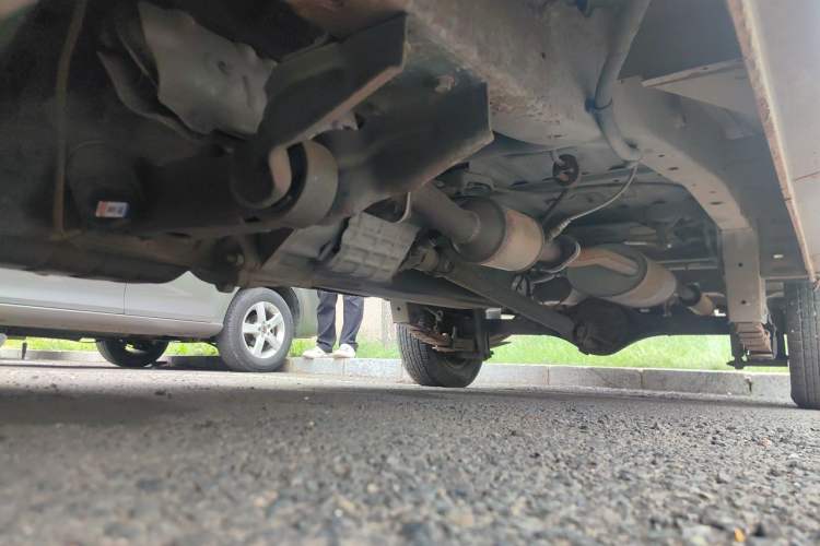 Used Jinbei Hiace X30 2013 1.3L Comfort Model Chassis Front Left