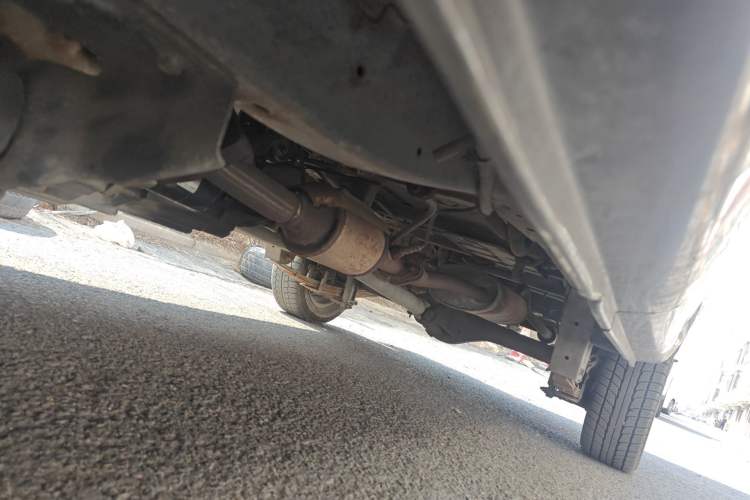 Used Jinbei Hiace X30 2013 1.3L Standard Version Chassis Front Left