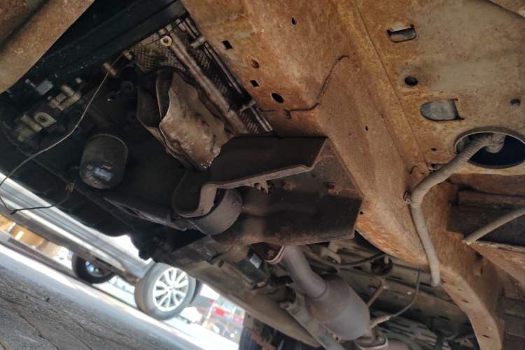 Used Jinbei Hiace X30 2013 1.3L Standard Version Chassis Front Left