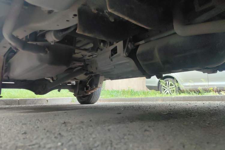 Used Jinbei Hiace X30 2013 1.3L Comfort Model Chassis Front Right