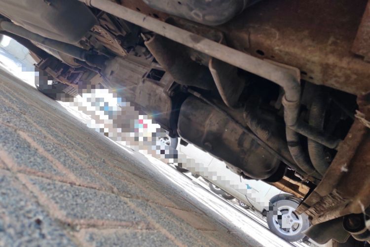 Used Jinbei Hiace X30 2013 1.3L Standard Version Chassis Front Right