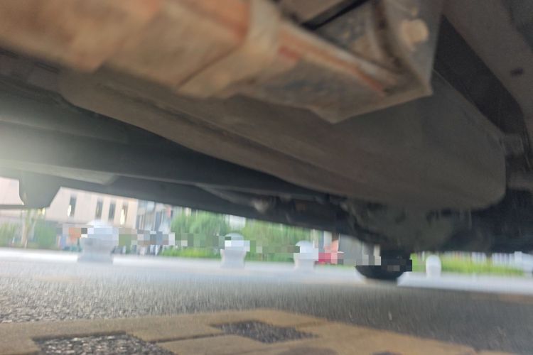 Used Jinbei Hiace X30 2013 1.3L Comfort Model Chassis Rear Right