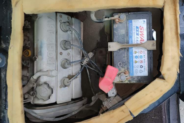 Used Jinbei Hiace X30 2013 1.3L Standard Version Engine Bay Left