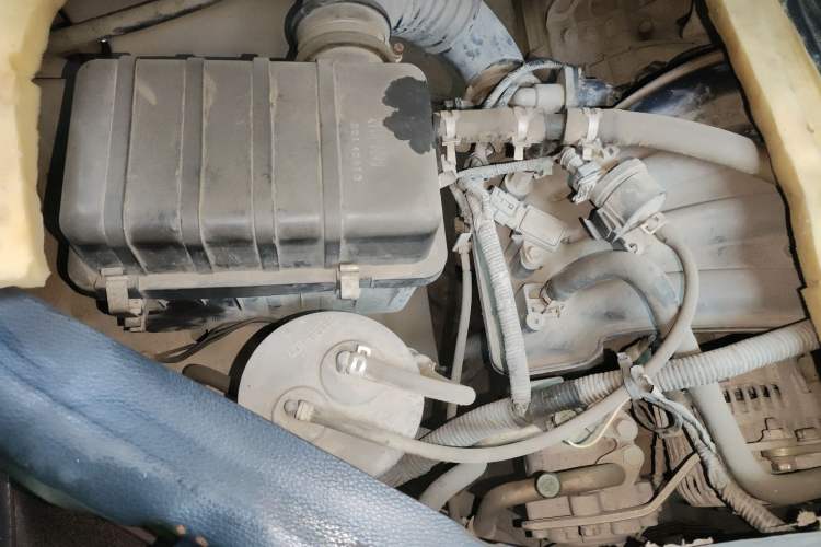Used Jinbei Hiace X30 2013 1.3L Standard Version Engine Bay Right