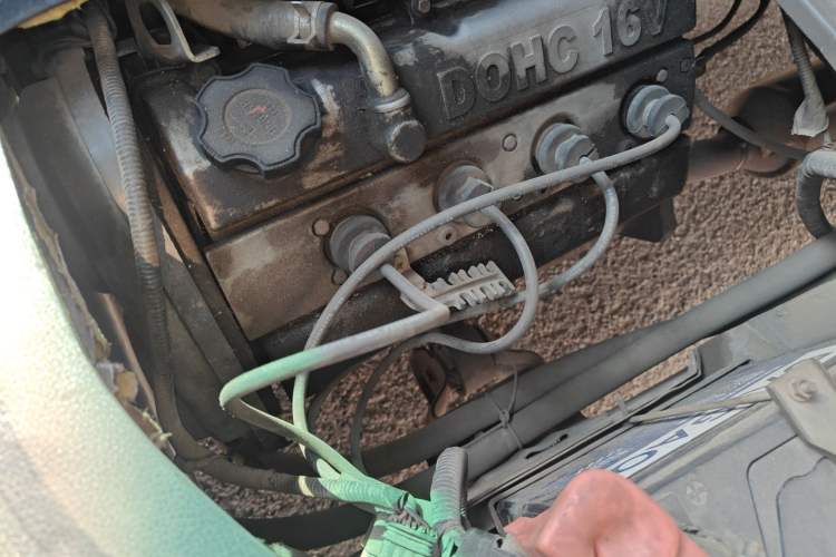 Used Jinbei Hiace X30 2013 1.3L Standard Version Engine Bay Right