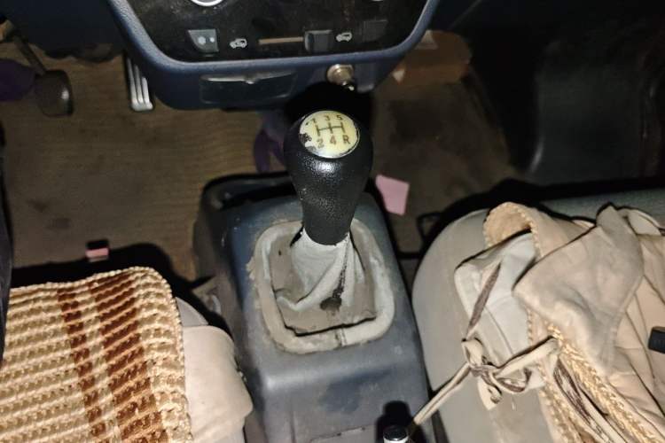 Used Jinbei Hiace X30 2013 1.3L Standard Version Gear Lever