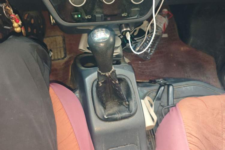 Used Jinbei Hiace X30 2013 1.3L Comfort Model Gear Lever
