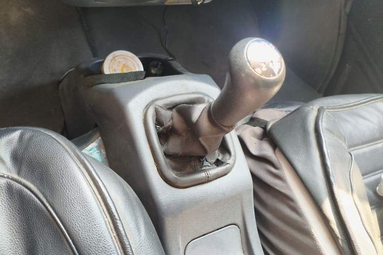 Used Jinbei Hiace X30 2013 1.3L Comfort Model Gear Lever