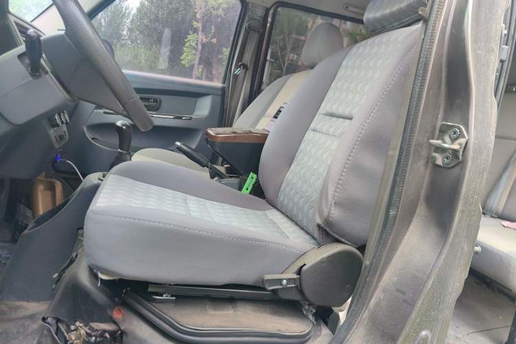 Used Jinbei Hiace X30 2013 1.3L Comfort Model Left Front Seat