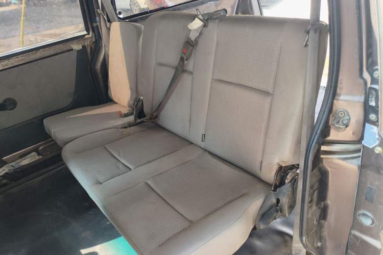 Used Jinbei Hiace X30 2013 1.3L Comfort Model Left Rear Seat