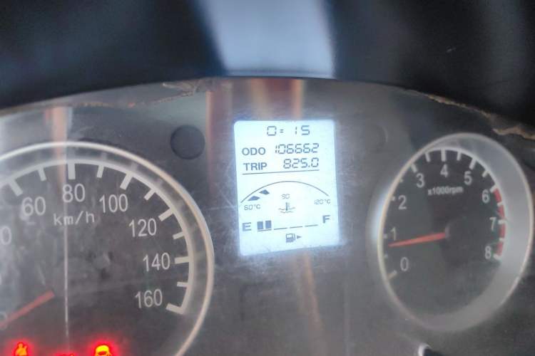 Used Jinbei Hiace X30 2013 1.3L Comfort Model Odometer Close Up