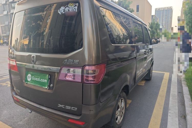 Used Jinbei Hiace X30 2013 1.3L Comfort Model Rear Right 45 Deg