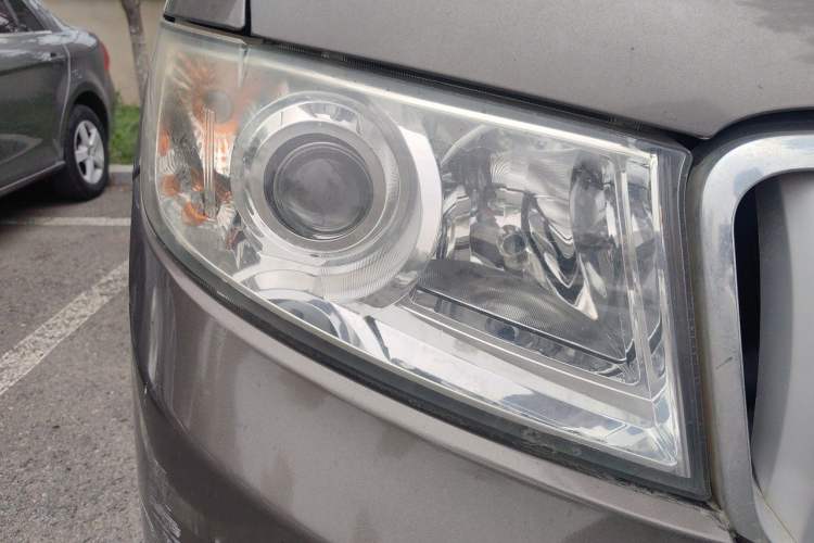 Used Jinbei Hiace X30 2013 1.3L Comfort Model Right Front Headlight