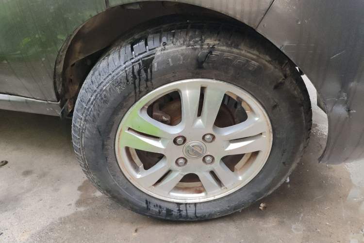 Used Jinbei Hiace X30 2013 1.3L Standard Version Right Front Wheel Hub