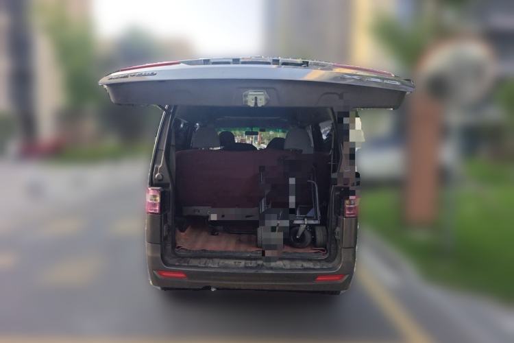 Used Jinbei Hiace X30 2013 1.3L Comfort Model Trunk