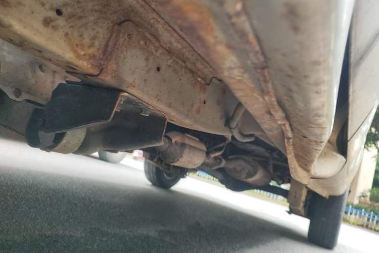 Used Jinbei Hiace X30 2013 1.3L Standard Version Chassis Front Left