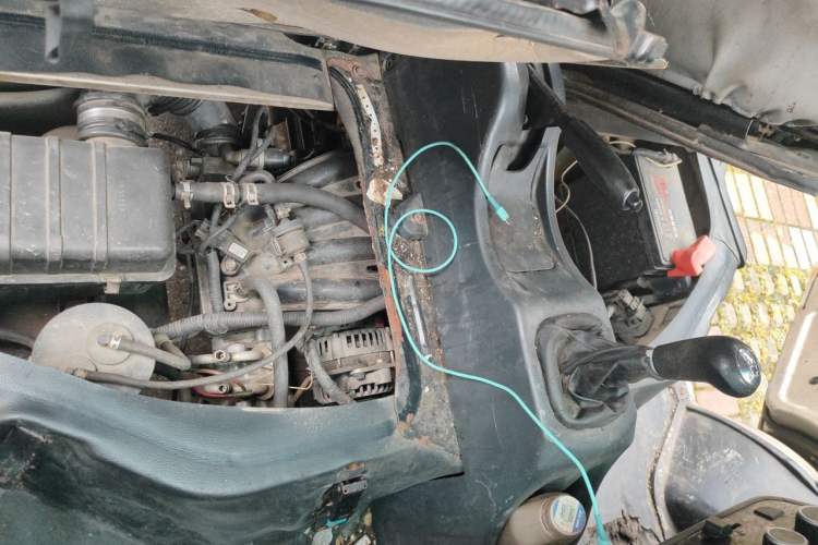 Used Jinbei Hiace X30 2013 1.3L Standard Version Engine Bay