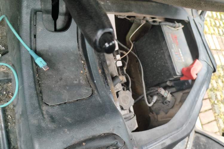 Used Jinbei Hiace X30 2013 1.3L Standard Version Engine Bay Left
