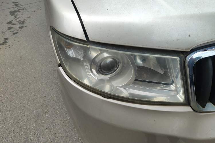 Used Jinbei Hiace X30 2013 1.3L Standard Version Right Front Headlight