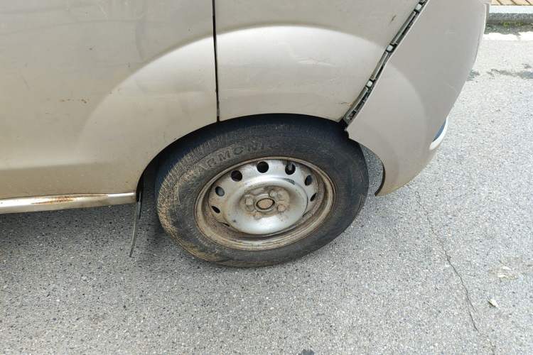 Used Jinbei Hiace X30 2013 1.3L Standard Version Right Front Wheel Hub