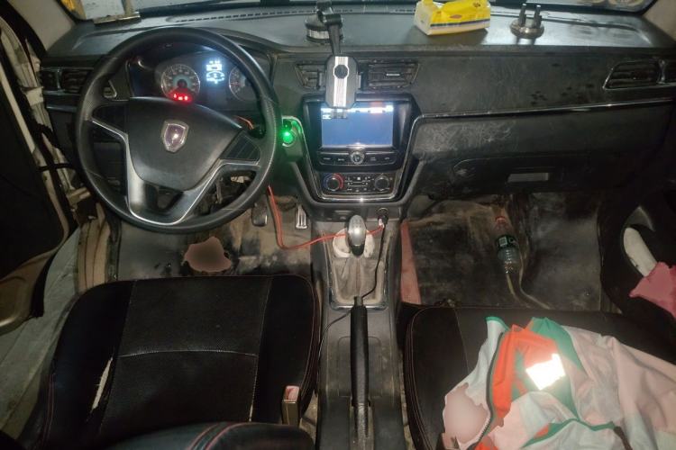 Used Jinbei Hiace X30 2013 1.3L Standard Version Center Console