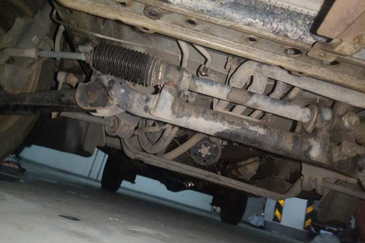 Used Jinbei Hiace X30 2013 1.3L Standard Version Chassis Front