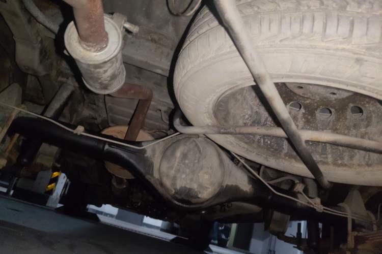 Used Jinbei Hiace X30 2013 1.3L Standard Version Chassis Rear