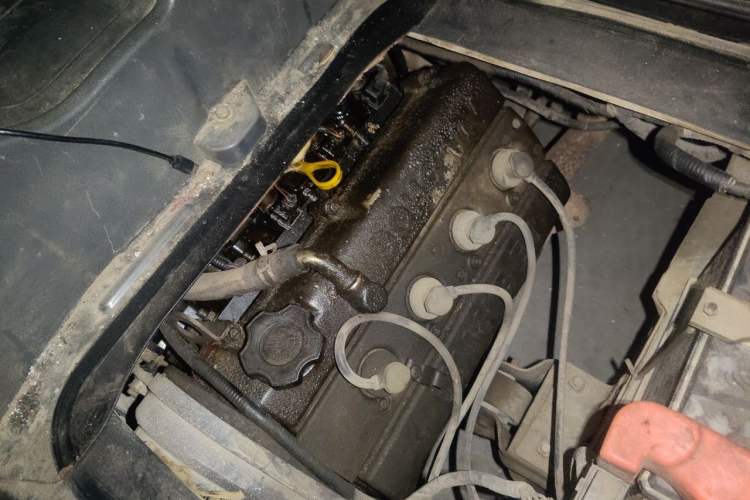 Used Jinbei Hiace X30 2013 1.3L Standard Version Engine Bay Left