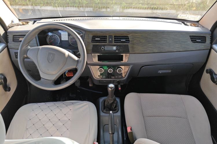 Used Jinbei Hiace X30 2013 1.3L Standard Version Center Console